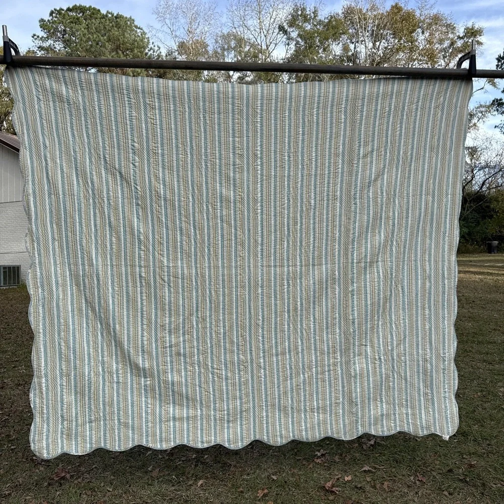 Nice light blue seashell quilt 98